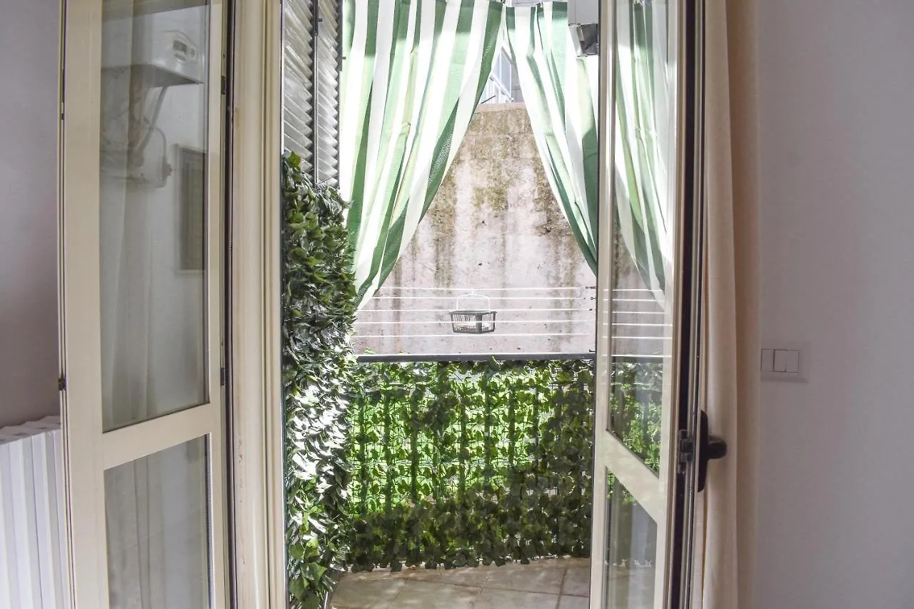 Your Home, In The Center Of Bari 0*,  Italia