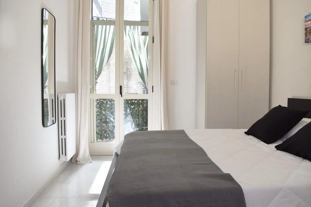 Your Home, In The Center Of Bari 0*,
